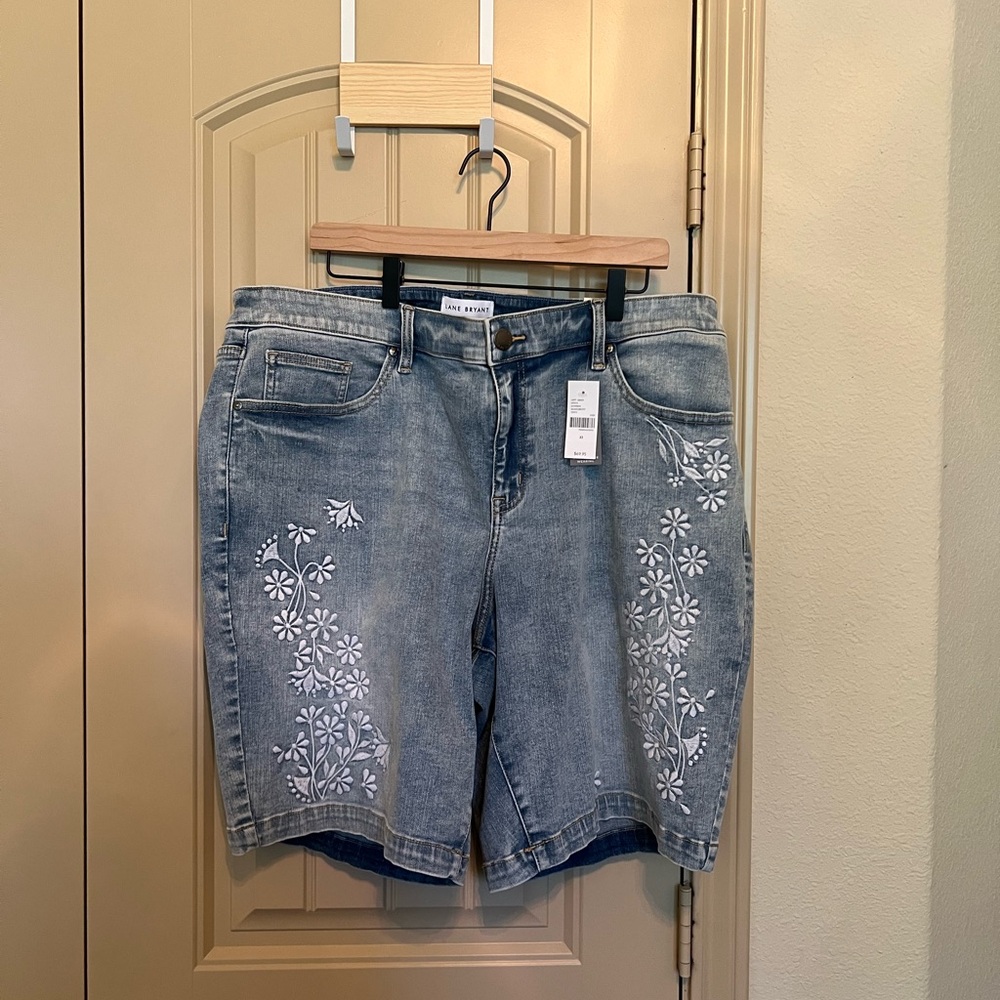 NWT Lane Bryant Blue and White Jean Shorts Distressed Style